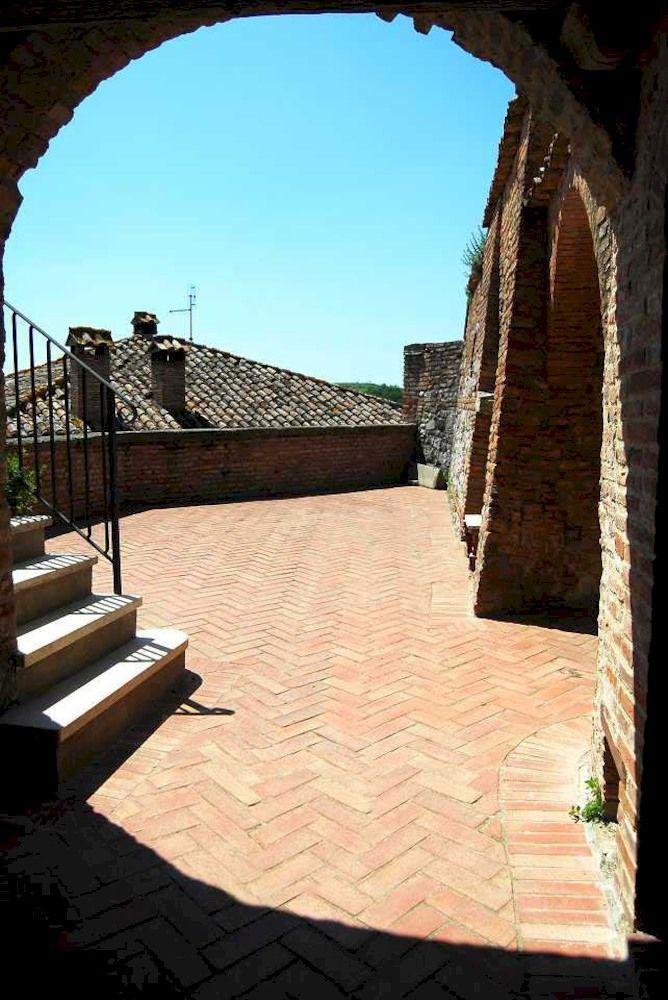 B&B Al Castello Fabro Εξωτερικό φωτογραφία
